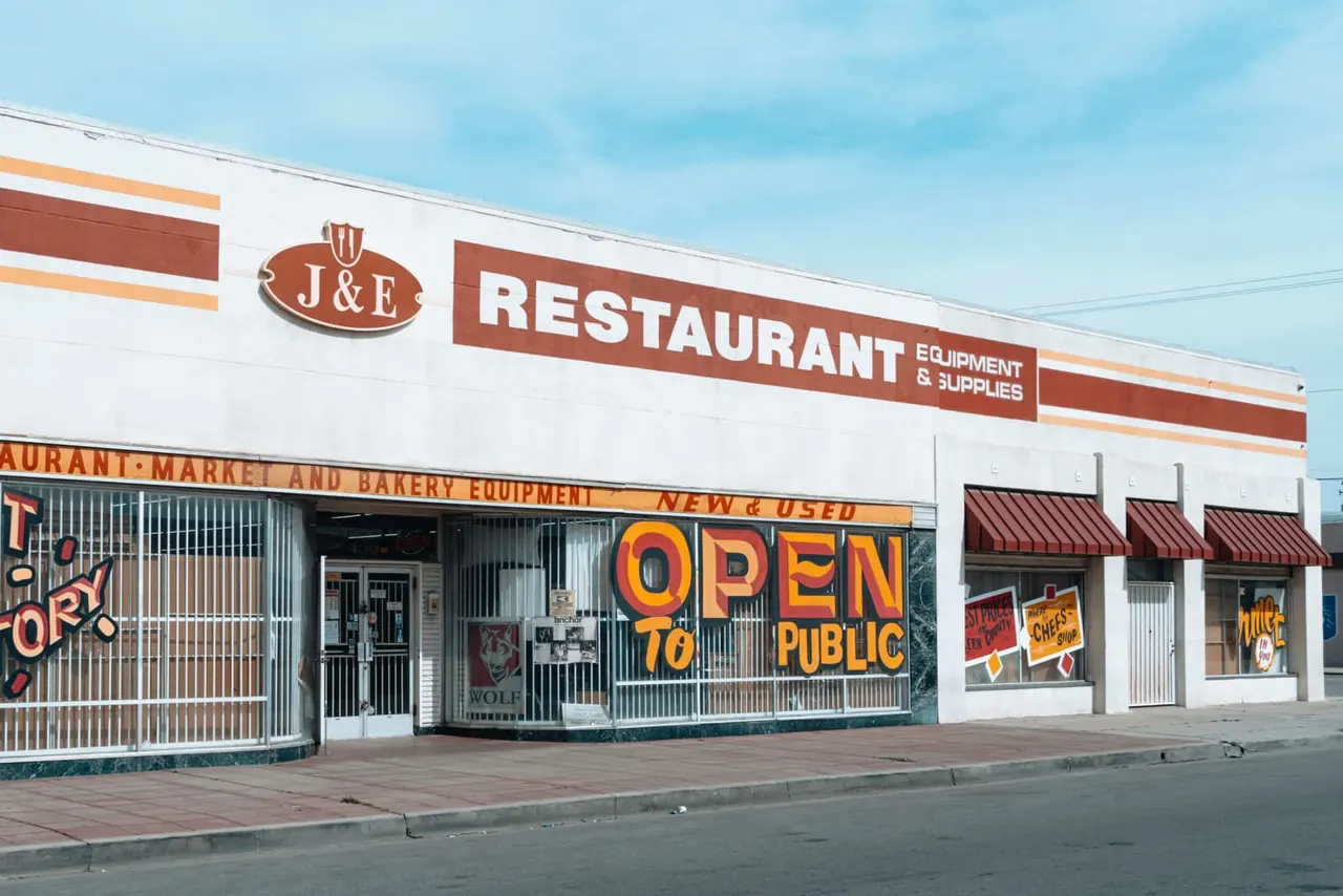 J&E Restaurant Supply storefront