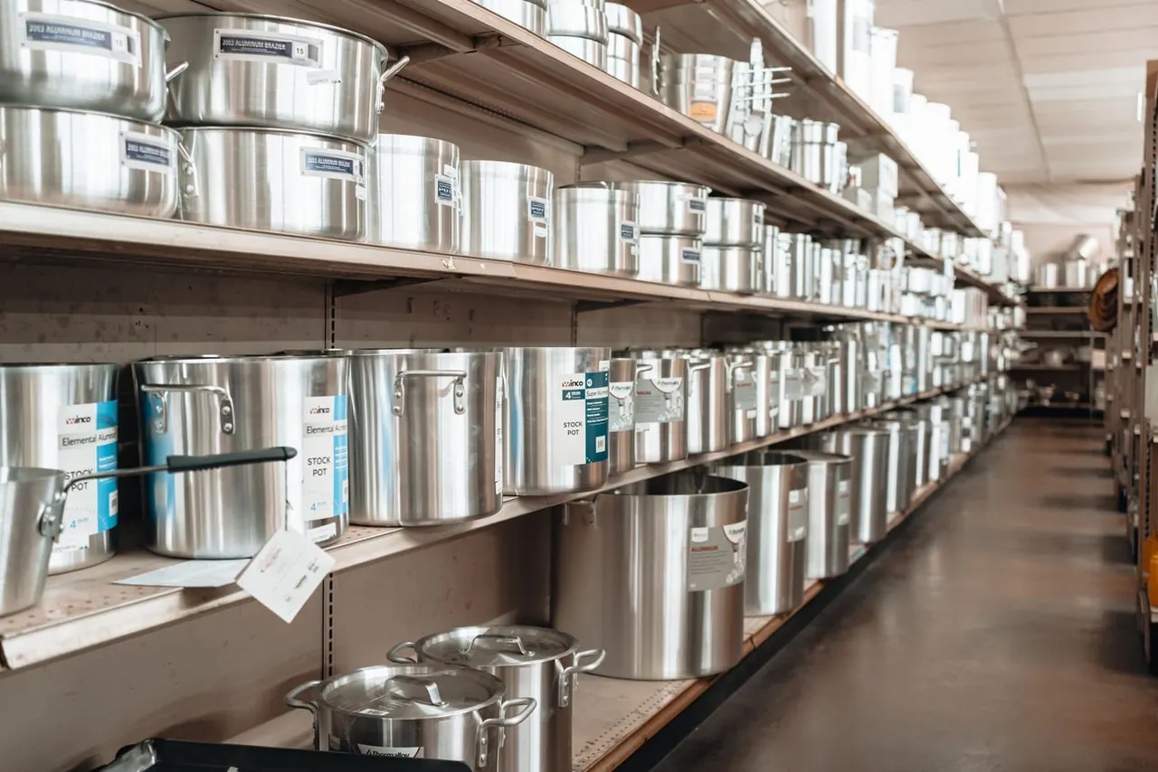 J&E Restaurant Supply showroom